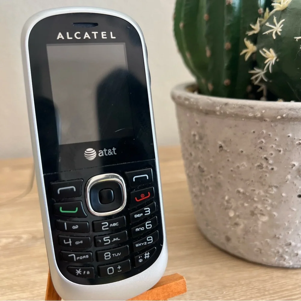 Alcatel OT-510A AT&T Bar Phone Prop Cell Nostalgia Y2K Style No Battery
